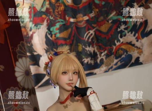 Cat Demon喵崽 Cat Demon喵崽来了,图库分享里的连衣裙色彩好魔幻,真的,就像是涂鸦一幅画!
